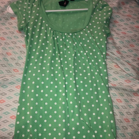 Nice T-shirt - Picture 1 of 3